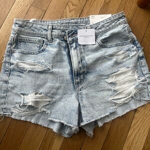 American Eagle Strigid Mom Jean Short